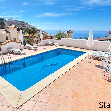 Silhouse Nerja Villas Beach Екстер'єр фото