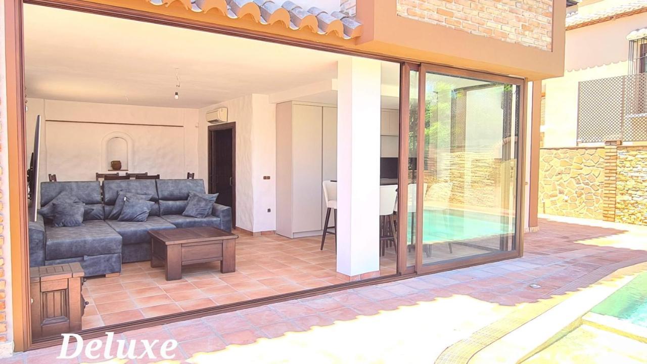 Silhouse Nerja Villas Beach Екстер'єр фото